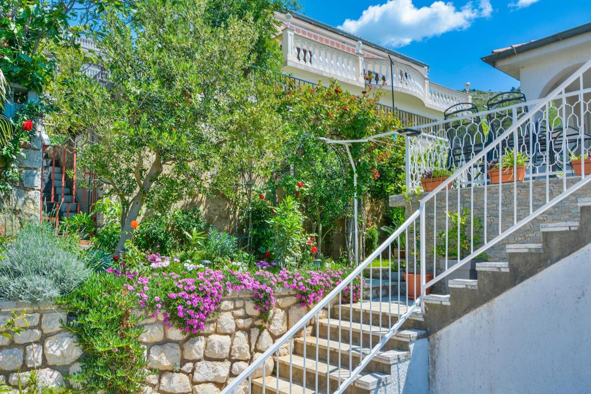 Apartment Luca Сень Экстерьер фото