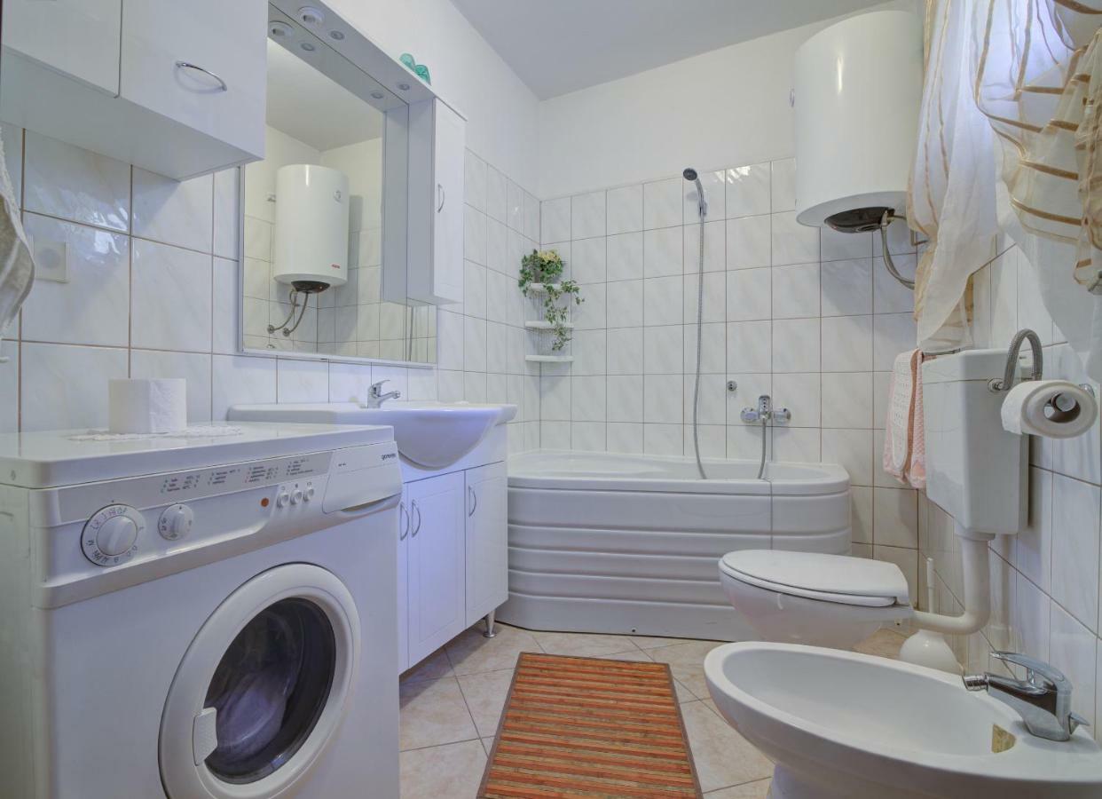 Apartment Luca Сень Экстерьер фото