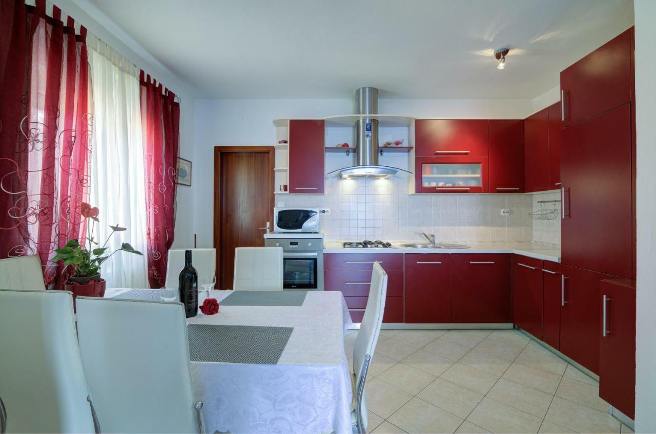 Apartment Luca Сень Экстерьер фото